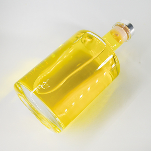 Botella de Vidrio Transparente de 200 ml, 375 ml, 500 ml, 700 ml, 1000 ml con Corcho, Envase Premium para Licores como Whisky, Ron, Brandy, Ginebra y Tequila - Product Image 5
