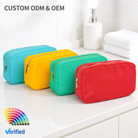 Sac de Voyage Grande Capacité Élégant et Portable, Trousse de Toilette/Cosmétiques en Nylon Imperméable avec Fermeture Éclair pour Filles - Vente en Gros