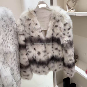 Cappotto corto personalizzato alla moda <span class=keywords><strong>con</strong></span> cappuccio da donna <span class=keywords><strong>con</strong></span> stampa animalier di nuova <span class=keywords><strong>pelliccia</strong></span> artificiale invernale 2025 - Product Image 3
