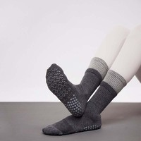 Vente en gros de chaussettes de yoga et de pilates antidérapantes pour femmes, de haute qualité, avec logo personnalisé, en coton, pour la salle de sport, le fitness, avec grip doux