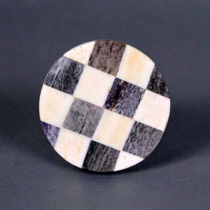 Posavasos Cuadrados de Nogal con Incrustaciones de Hueso Tradicionales, Ecológicos, Hechos a Mano, Elegantes en Blanco y Negro, Grosor Personalizado para un Hogar Clásico - Product Image 1