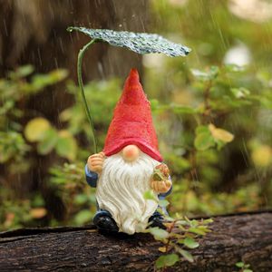 Tuinkaboutersbeeldje met bladerenparasol, buitendecoratie voor kaboutersliefhebbers & tuinliefhebbers - Product Image 2