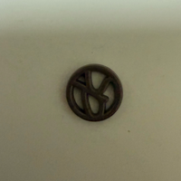 Étiquettes en alliage personnalisées avec logo cercle ajouré, quincaillerie décorative ronde éco-responsable multicolore pour accessoires vestimentaires