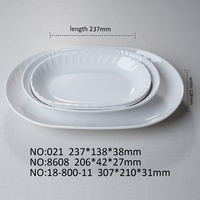 Service de table élégant et lisse en mélamine blanche de qualité alimentaire pour la maison et la restauration, motif pois floraux, comprenant tasses, cuillères, plateau, bols et assiettes.