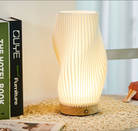 Lampe de table rechargeable en bois massif, lumière d'ambiance minimaliste nordique pour chevet, veilleuse décorative 3D nature pour une maison douillette