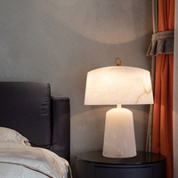 Lampe de table LED moderne de luxe en marbre, corps en résine, design simple, pour hôtel, villa, salon, chambre à coucher, chevet, décoration, lampe de table en albâtre
