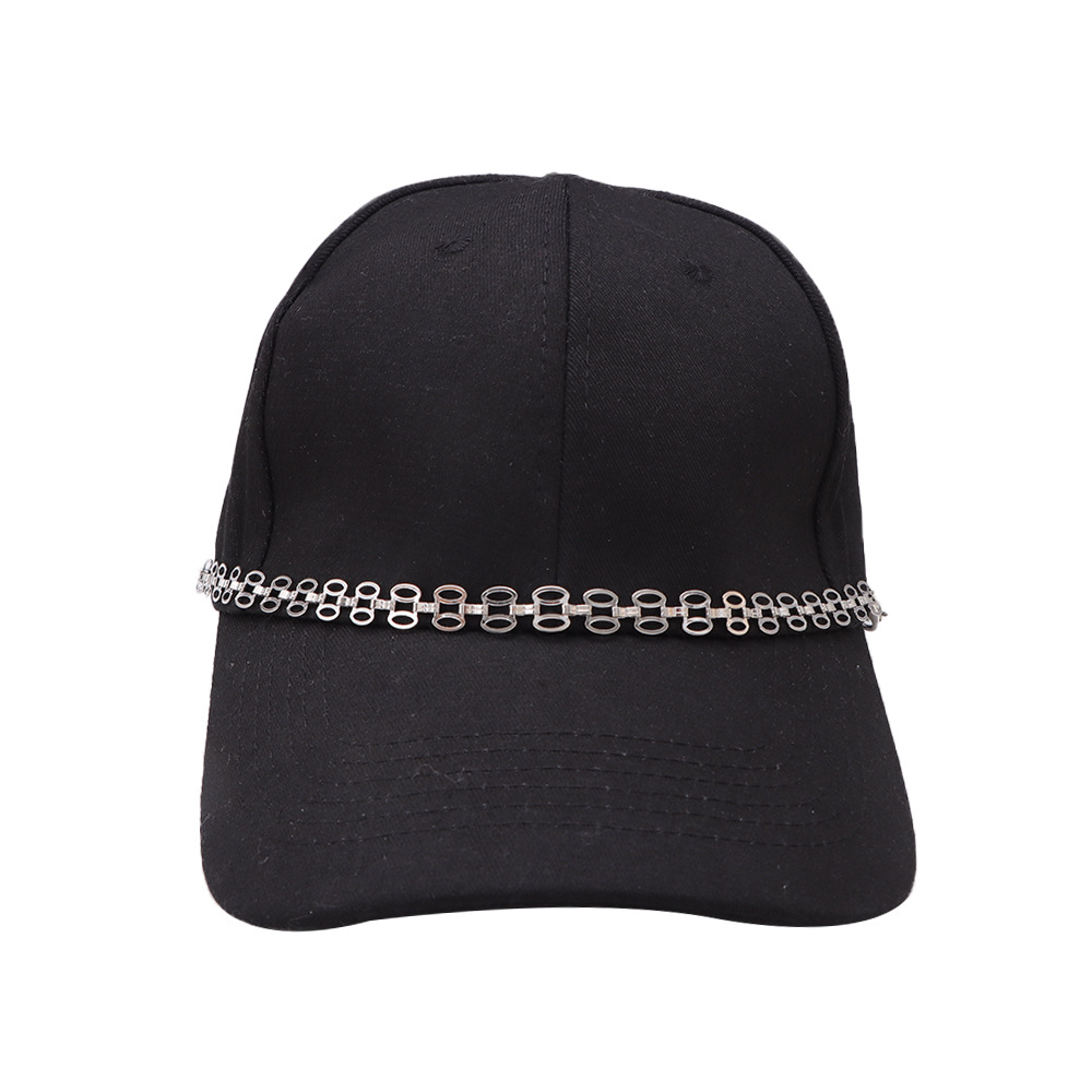 โซ่หมวกโลโก้ K คู่สีขาว