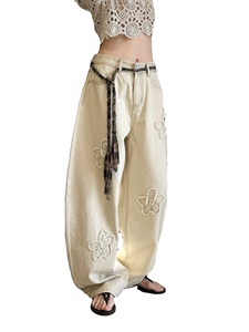 Nouveau <span class=keywords><strong>jean</strong></span> coréen élégant taille haute avec broderie florale, pantalon long ample à jambes larges pour femme - Product Image 2