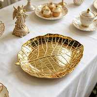 Assiette de Présentation Réutilisable en Forme de Feuille Style Américain, Design Personnalisable pour Mariages et Traiteurs