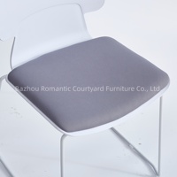 Chaises de formation en plastique de style moderne, confortables, avec pieds en métal, empilables, pour bureau et conférence