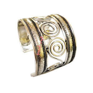 Hecho a mano grabado diseño de oro latón pulseras brazaletes brazalete - Product Image 2