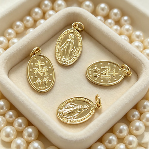 Collana in Metallo con Motivi Cristiani, Placcata in Oro 18k, Argento Sterling 925, Collana con Vergine Maria, Gioiello Decorativo Femminile - Product Image 3