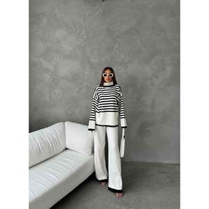 Turtleneck <b>Knit</b> <b>Set</b> 1507 - White - Product Image 2