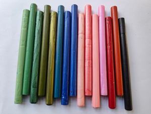 Sellos de Cera para Papel con Mango de Madera y Barras de Cera de Colores para Invitaciones, Manualidades y Marcaje - Diseño Cruzado Hecho a Mano - Product Image 2