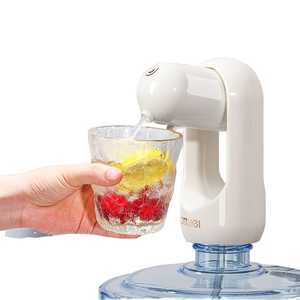 Dispensador de Agua Eléctrico Automático con Carga Tipo-C, Bomba de Agua para Botellas, Dispensador de Bebidas Automático Plegable y Portátil - Product Image 1