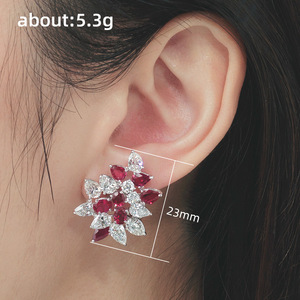 Orecchini a Perno Floreali, Orecchini a Fiore in Stile Coreano, Gioielli Leggeri e di Lusso per Ogni Giorno - Product Image 3