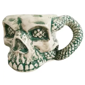 定制手工万圣节礼品白色绿色浮雕瓷器水杯陶瓷压花3D僵尸头骨咖啡茶杯