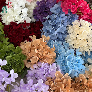 Fleurs artificielles d'hortensia en soie pour décorations de plafond de mariage, 3 têtes en forme de nuage, style moderne - Product Image 4