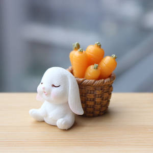 Nuevas Decoraciones de Animales en Miniatura de Resina Sintética, Conejito Blanco con Diseño de Zanahoria Xh-0139 - Product Image 2