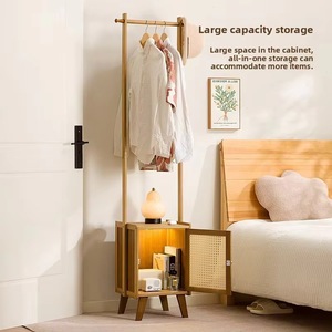 Perchero moderno de bambú y madera, mini, ultraestrecho, con mesita de noche para dormitorio. - Product Image 3