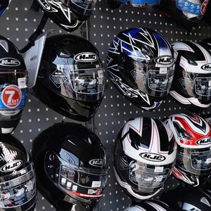 Supporto <span class=keywords><strong>da</strong></span> <span class=keywords><strong>Parete</strong></span> per <span class=keywords><strong>Casco</strong></span> Moto, Portacasco Sicuro con Attrezzi Inclusi, <span class=keywords><strong>Porta</strong></span> Cappelli <span class=keywords><strong>da</strong></span> <span class=keywords><strong>Parete</strong></span> - Product Image 3