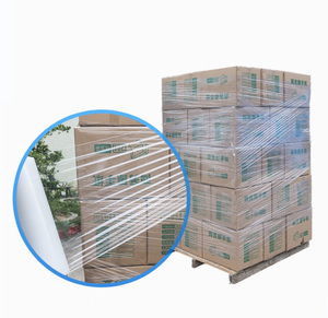 Rouleau de <span class=keywords><strong>film</strong></span> plastique Strech Rouleau de <span class=keywords><strong>film</strong></span> étirable d'emballage <span class=keywords><strong>en</strong></span> polyéthylène 23 microns - Product Image 5