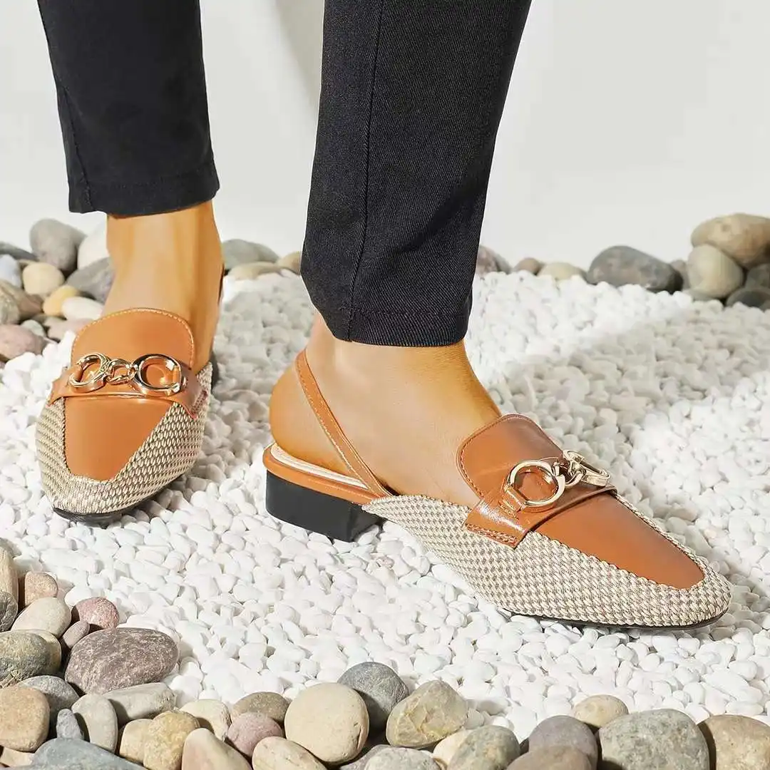 Chaussures simples mode d'été talon bas tête ronde boucle en métal couture chaussures en cuir vente en gros chaussures de banlieue pour femmes