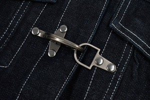 Veste en jean noire pour homme avec logo personnalisé, style pompier, fermeture à boucle, OEM ODM, vintage, épaisse, style camionneur, surpiqûres contrastées, vêtements de travail, vente en gros - Product Image 4