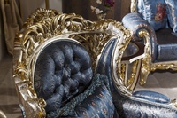 Fauteuil de salon en tissu, Design classique italien 100% sculpté à la main, finition Antique, tissu à motifs personnalisé