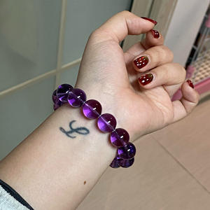 สร้อยข้อมืออะเมทิสต์ธรรมชาติจากบราซิลและอุรุกวัย ระดับการสำเร็จการศึกษา  แบบห่วงเดี่ยว  ความบริสุทธิ์เต็มที่  ไนน์เพอร์เพิล  ลี่ไฟ  นำโชค  สีม่วงเข้ม - Product Image 2