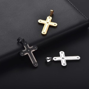 Colgantes Cruzados de Fibra de Carbono con Diseño Creativo de Camuflaje, Amuleto Punk para Hombre, Material de Acero Inoxidable, Joyería Religiosa - Product Image 1