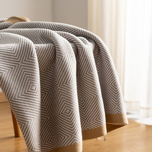 Couverture en tricot nordique écologique, <span class=keywords><strong>fine</strong></span> mais chaude, <span class=keywords><strong>couette</strong></span> de voyage, jeté géométrique portable, décoration de canapé d'hôtel, salle de bain - Product Image 2