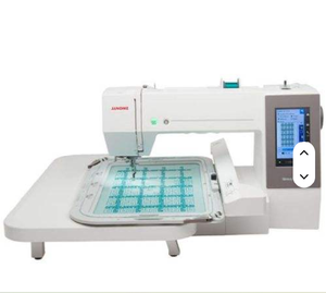 Machine à broder Memory Craft 550E, stock limité disponible à la vente - Product Image 4