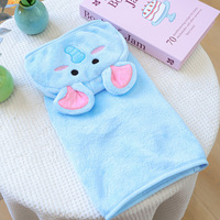 Vêtements pour chiens : Cape de bain chaude d'hiver pour chiots et petits chiens, motif dessin animé mignon, en polyester, simple et populaire