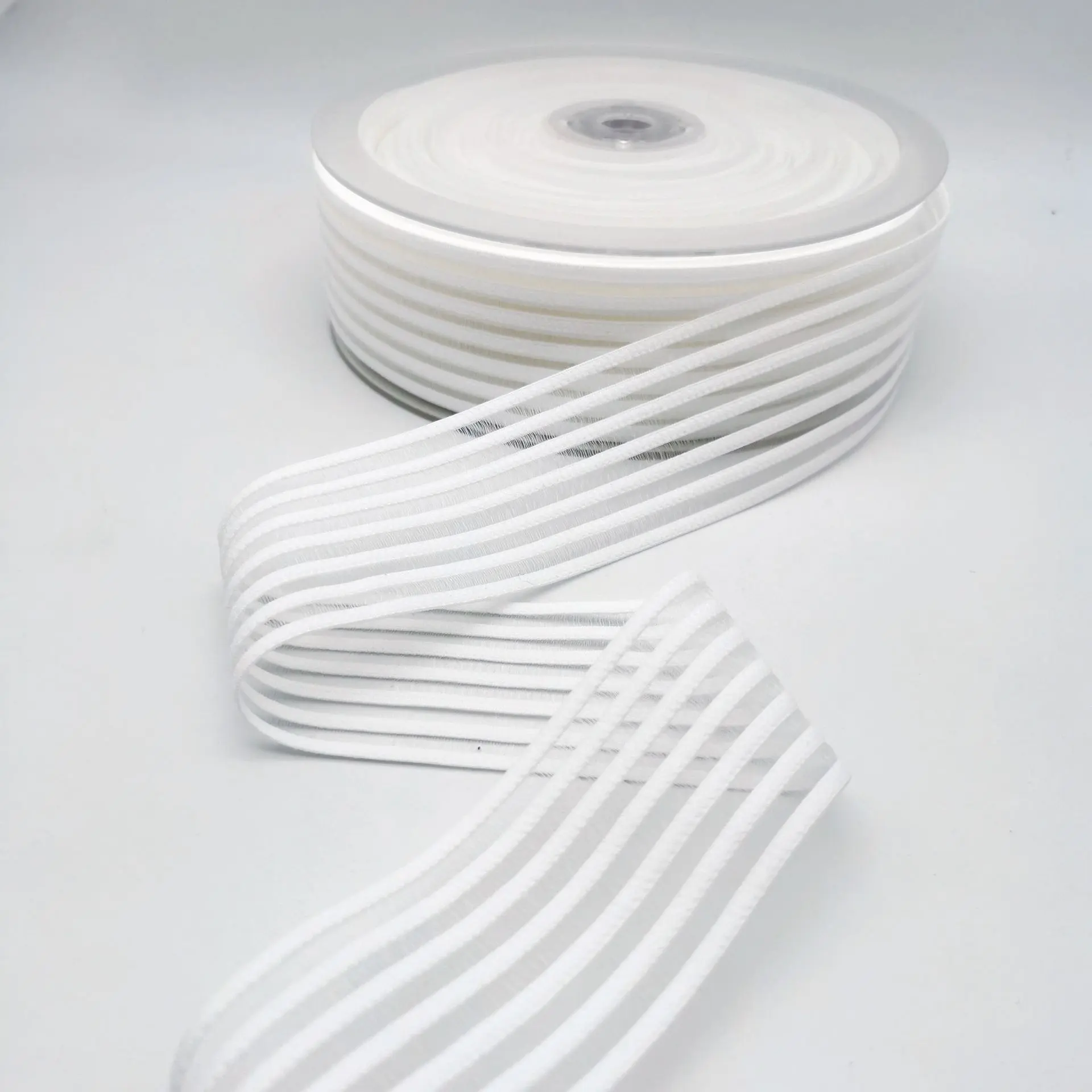 Fabrika özel su geçirmez çevre dostu naylon spandex polyester lateks çizgili elastik bant jakarlı elastik kemer dokuma