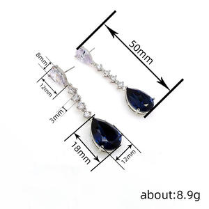 Boucles d'oreilles pendantes en or blanc E3681, serties de cristaux et de strass, classiques, bijoux de mariage pour femmes - Product Image 5