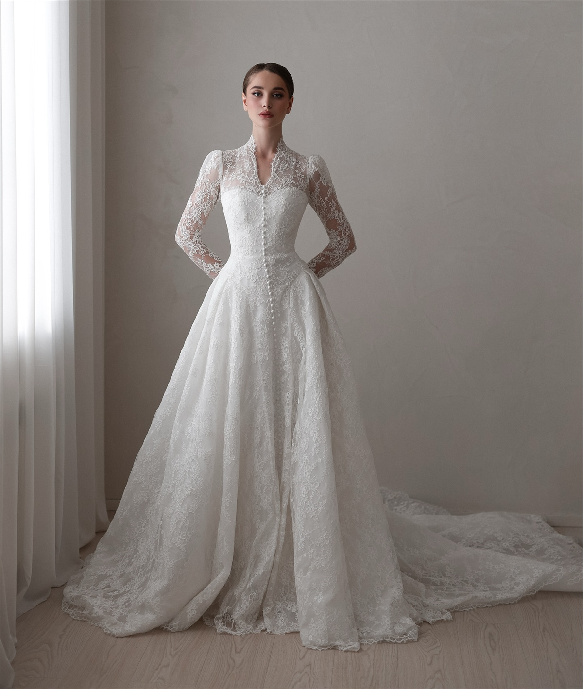 chinese dress ladies Elegant A-Line Lace Long Sleeves Wedding Dress with Detachable Train