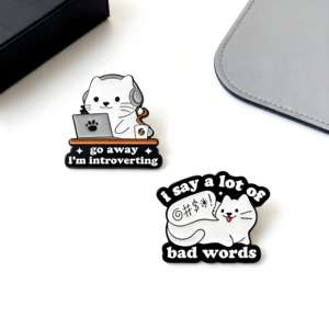 Großhandel Günstige Süße Katzen Weiche Emaille Kreative Anstecknadel Metall Eisen Messing Vernickelt Emaille Pins Kiefern - Product Image 4