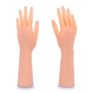 Modèle de main en silicone souple pour présentation de bijoux, bracelets en jade, accessoire de diffusion en direct, pratique de nail art, main féminine artificielle réaliste - Product Image 1