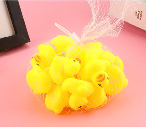 Juguete de Pato de Goma Amarillo Pequeño para Baño, Regalo para Niños, Pato de Goma Mini para Piscina y Playa - Product Image 5
