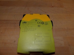 Plc <span class=keywords><strong>S22</strong></span> C 24vdc 2x3 N/O 1 N/C N° d'identification : 751132 Voir les photos pour la garantie du produit - Product Image 2
