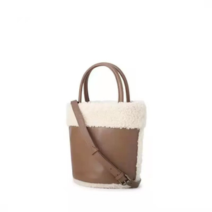 Solicite el Catálogo: Bolso Tipo Cubo Ugges, Nuevo Bolso de Otoño/Invierno para Mujer, Bolso de Hombro de Lana de Cordero Estilo Cesta - Product Image 3