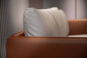Sofá de cuero de tres plazas para oficina de espera ejecutiva europea cómoda de diseño sencillo y moderno