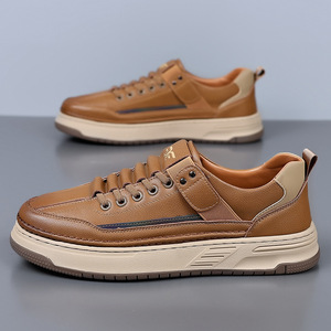 รองเท้าผ้าใบผู้ชายทรง Chunky หนังแท้ ส้นเตี้ย กันลื่น พื้นรองเท้า EVA กลางพื้นยาง พื้นรองเท้าด้านนอกยาง รองเท้าลำลองใส่สบาย - Product Image 2