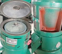 Petite machine à éplucher les grains multifonctionnelle décortiqueuse de haricots mungo d'avoine pour blé riz maïs sarrasin orge avec composant moteur