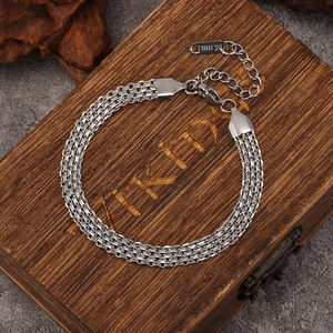 Bracelet en chaîne tressée en acier doré pour femmes, bijoux à porter au quotidien, design géométrique, nouveau style 2025 - Product Image 4
