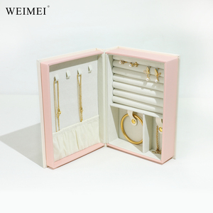 Caja de Joyería Magnética WEIMEI Estilo Libro Mágico, Forro de Gamuza Verde y Rosa para Organizar Anillos y Aretes - Product Image 6