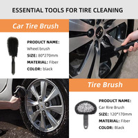 Kit de nettoyage automobile tout-en-un pour l'intérieur et l'extérieur, comprenant un gant de lavage, une serviette en microfibre, une brosse pour roues, une brosse pour aérateurs