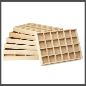 Plateaux de présentation de bijoux en bois de pin personnalisables pour les vendeurs de rue et la vente en gros - Product Image 5