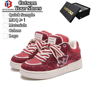Baskets Chunky Personnalisées pour Hommes à Lacets, Chaussures Décontractées à Plateforme, Doublure en Maille Rouge Respirante et Antidérapante - Product Image 1